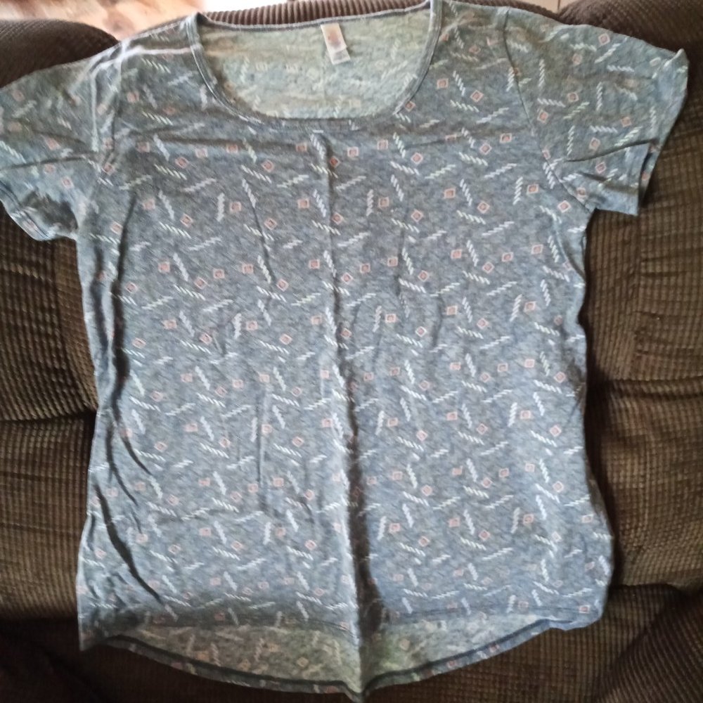 lularoe short sleeve tunic top